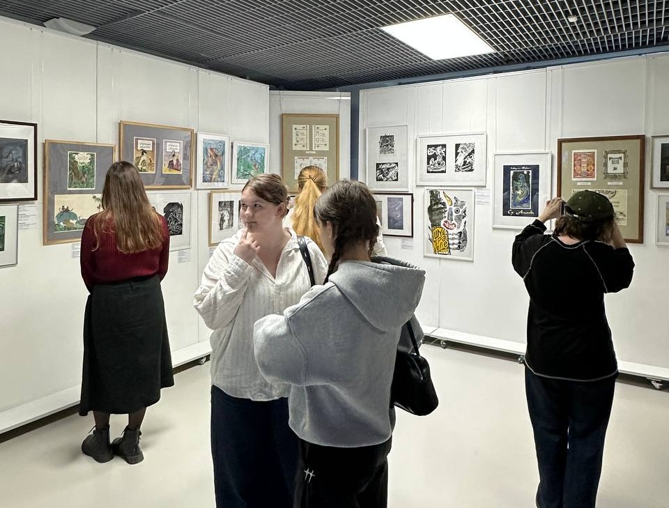 Выставка "Карусель" к Международному дню детской книги в ГСИ