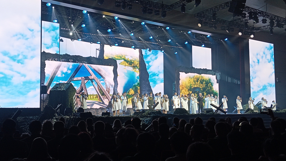 Подвиг народа навечно в искусстве: студенты КХУ им. Н.И. Фешина стали участниками патриотического проекта «Каждый третий»