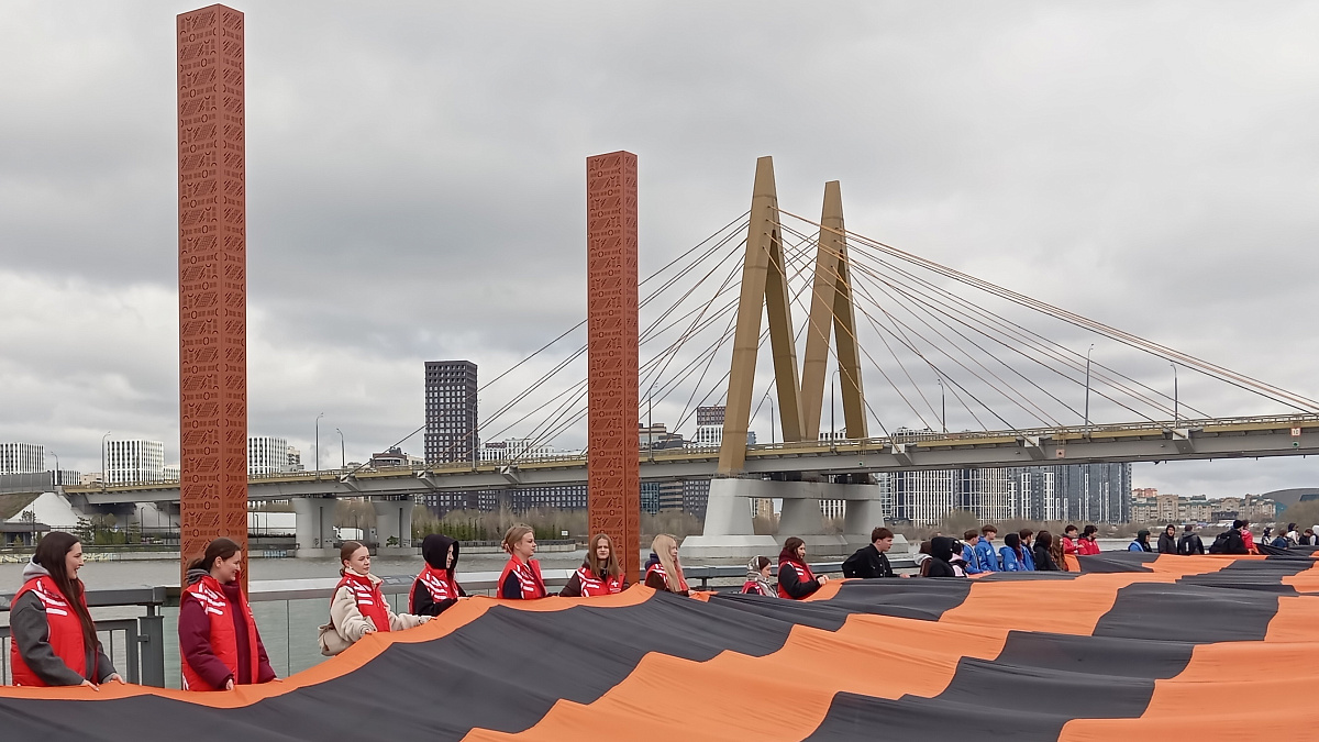 Георгиевская Ленточка: студенты КХУ им. Н.И. Фешина стали частью масштабной патриотической акции