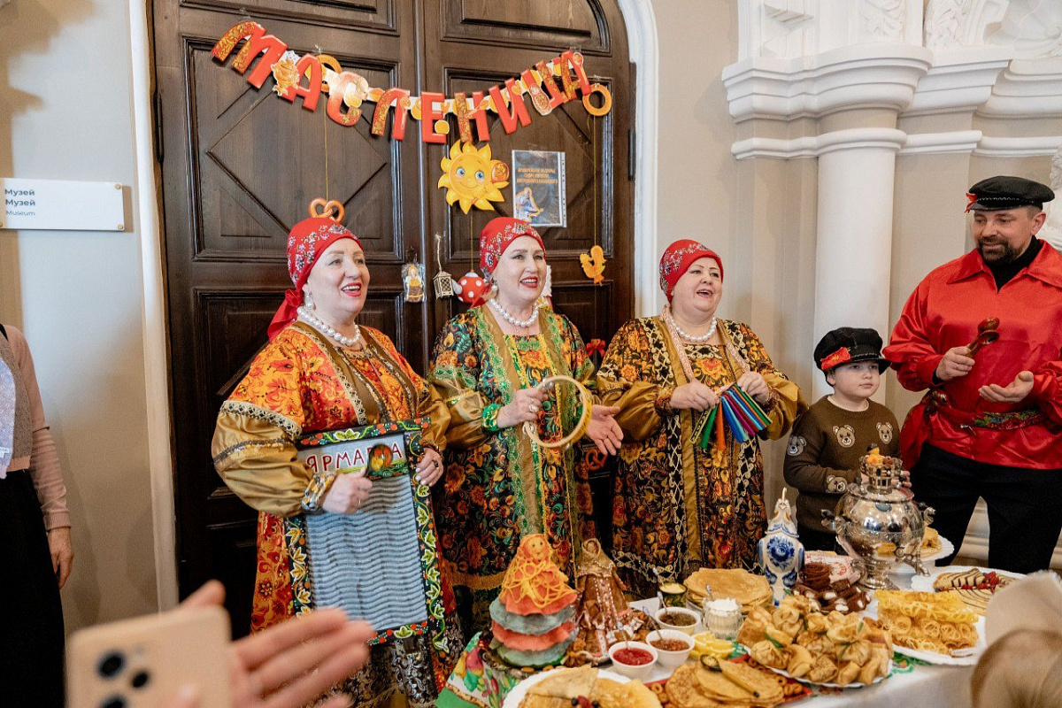 Масленица в Казанском художественном училище им. Н.И. Фешина